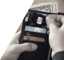 Vaultcard -CaseCraze Store VAULTCARD RFID blocking card nfc minimalist blocker holder Vaultskin